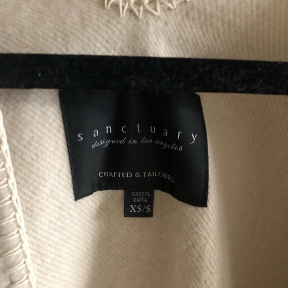 Sanctuary wrap - Picture 4 of 4